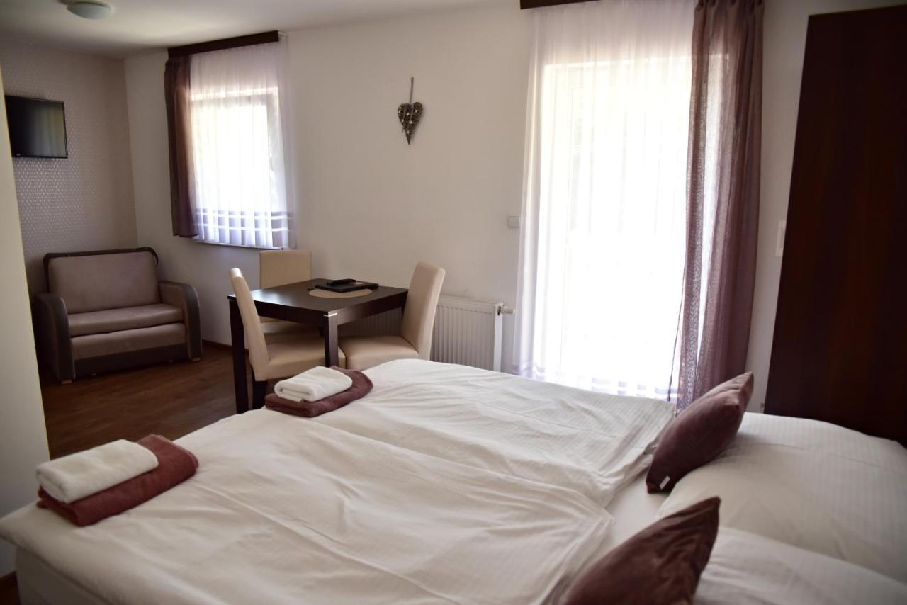 Pension U Krbu Mikulov v Krusnych Horach Dış mekan fotoğraf